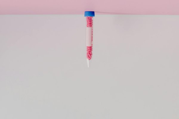 Faut-il annoncer sa grossesse à son employeur avant le congé maternité?